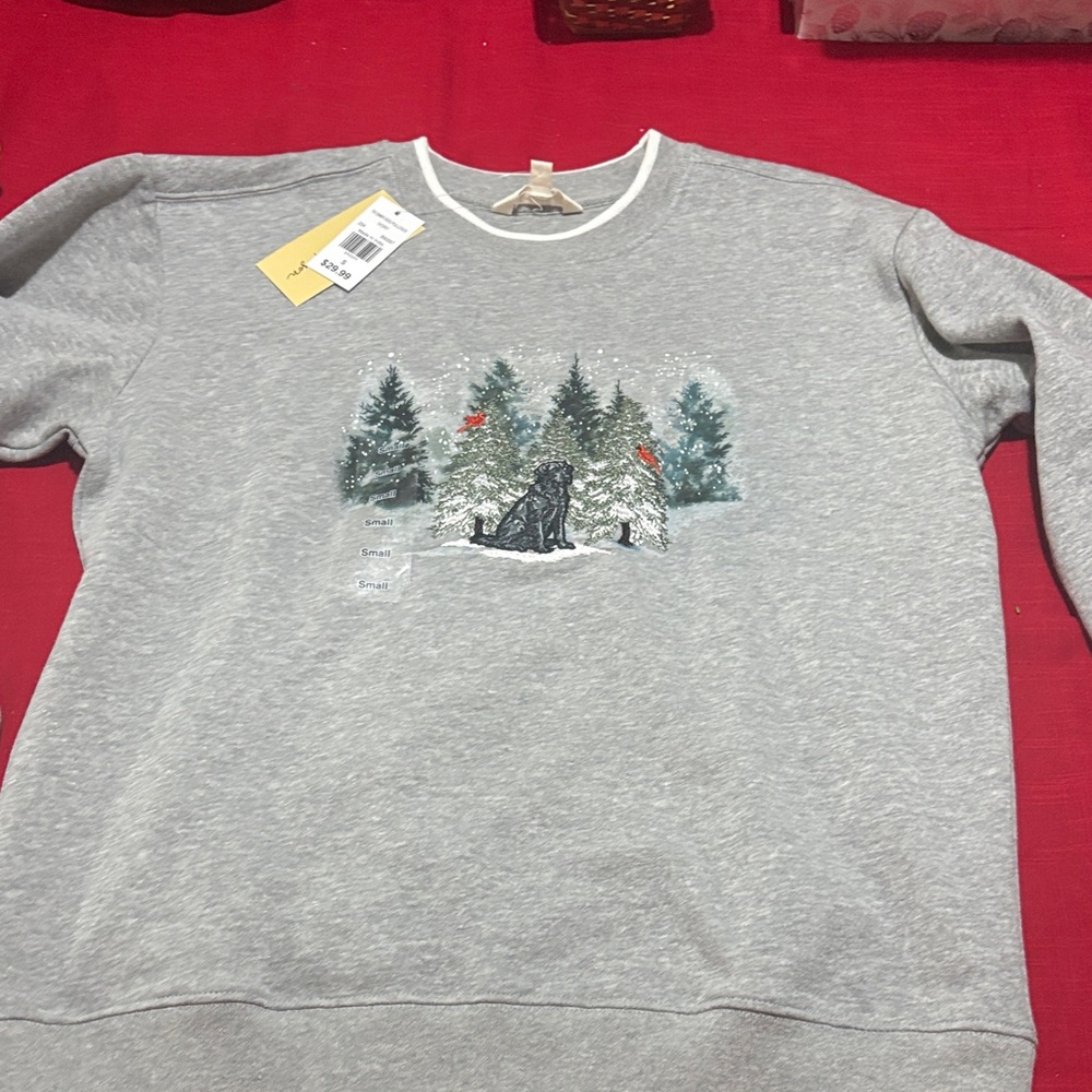 NWT CHRISTMAS SWEATSHIRT TREE WITH LABRADOR